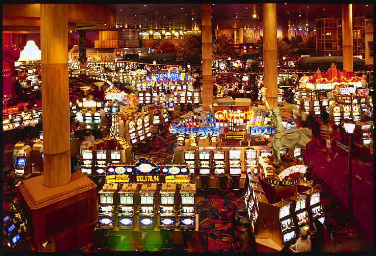[Las+Vegas+Slot+Machine+.JPG]