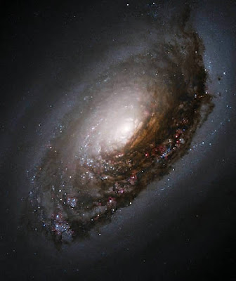 The Black Eye Galaxy / Galaksi Putri Tidur - 10 Galaksi Paling Indah Di Alam Semesta - Simbya