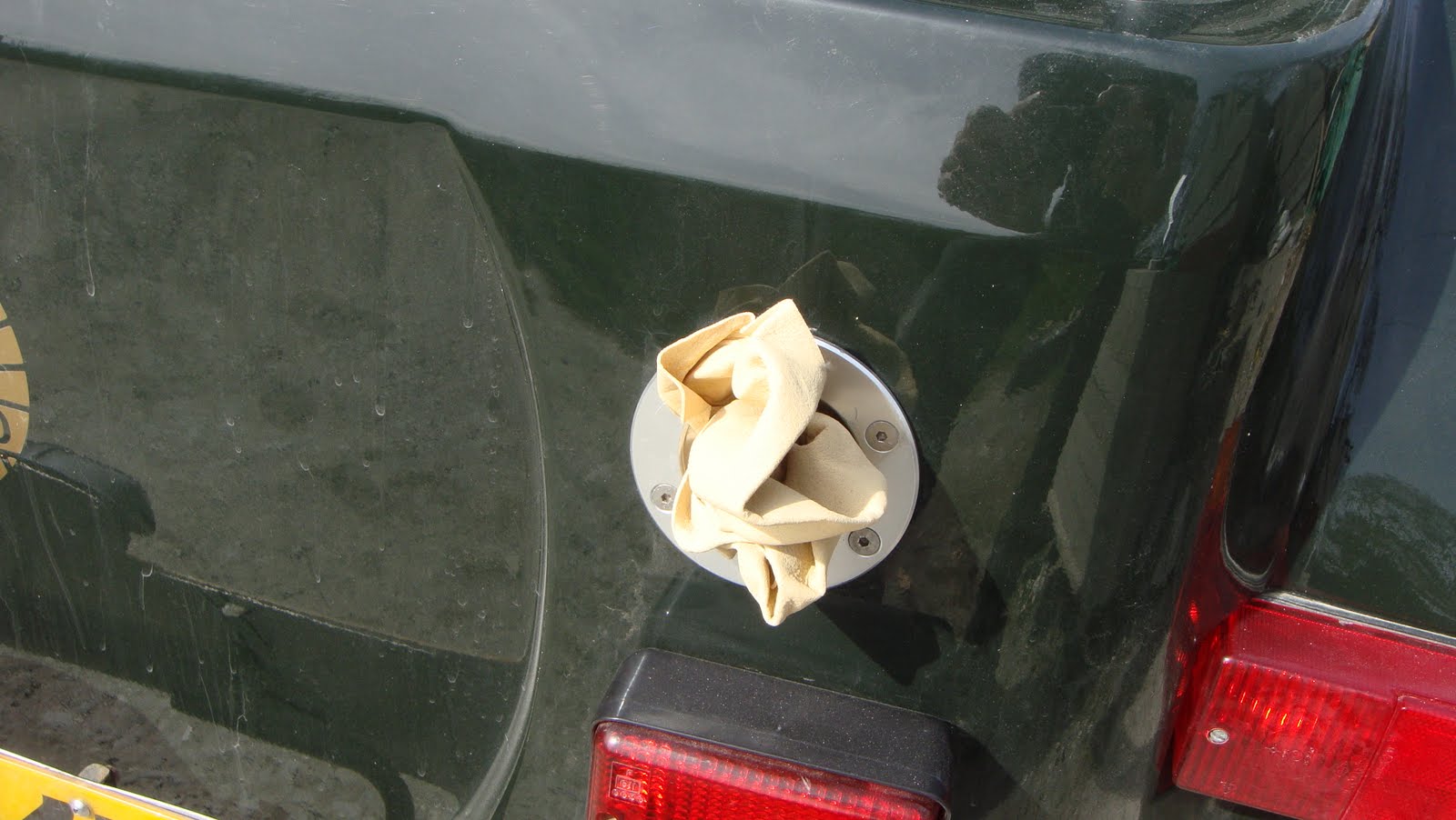 Gas Cap Hanger World