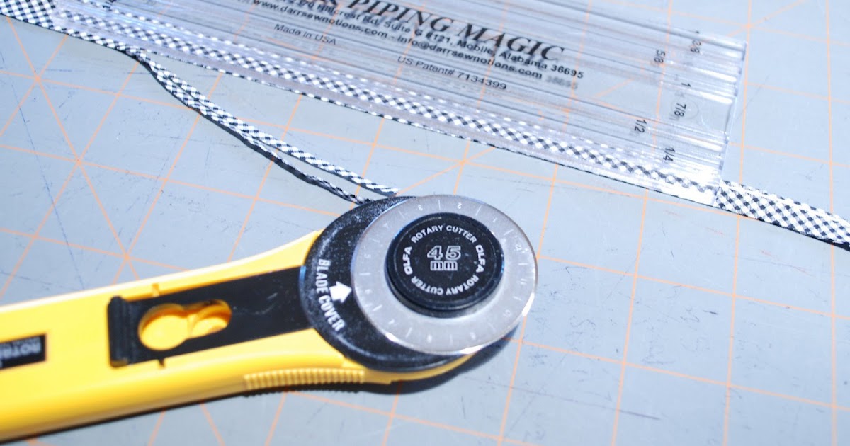 little girl Pearl How to Insert Piping in a Collar