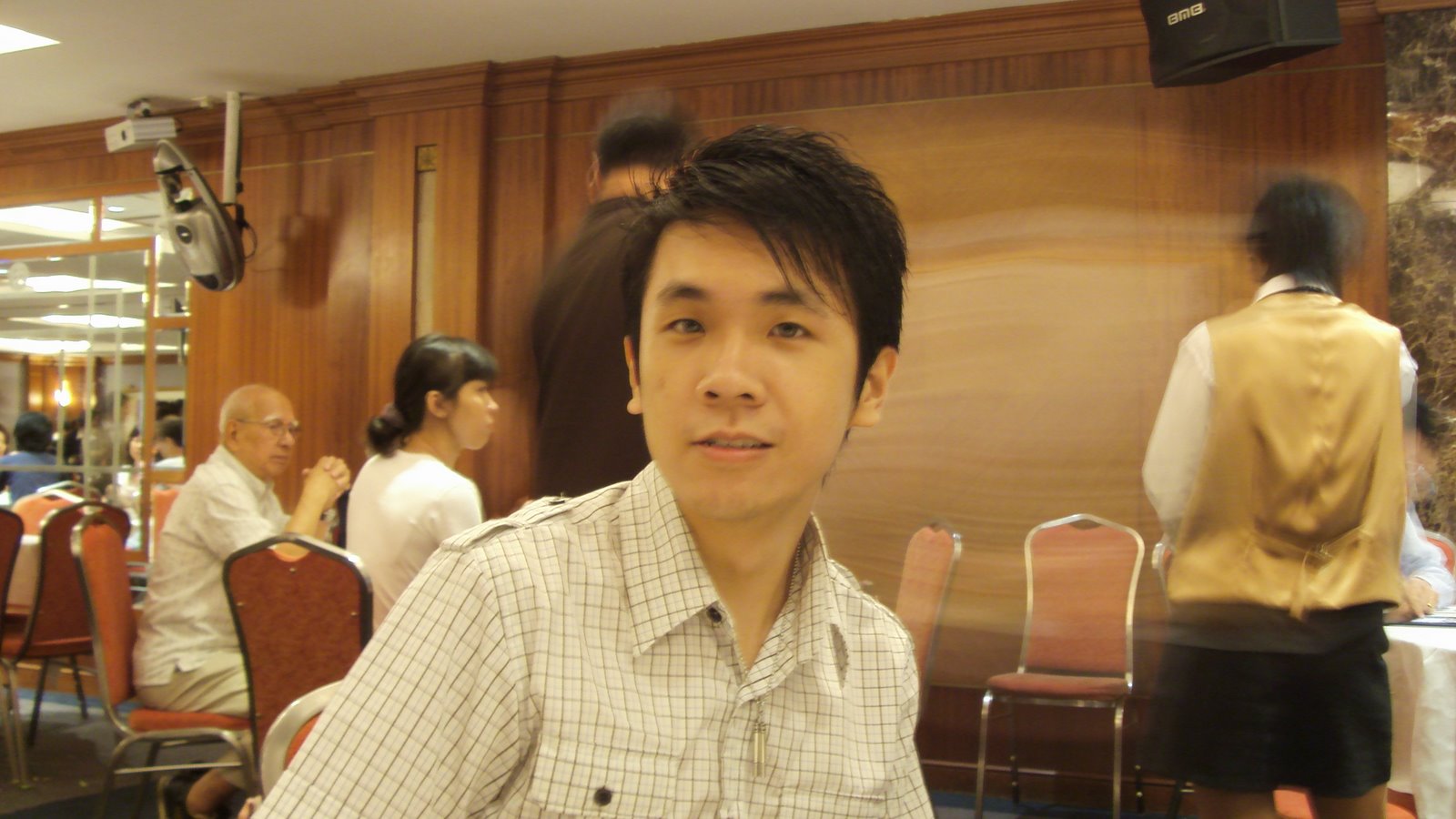 [S73F0035.JPG]