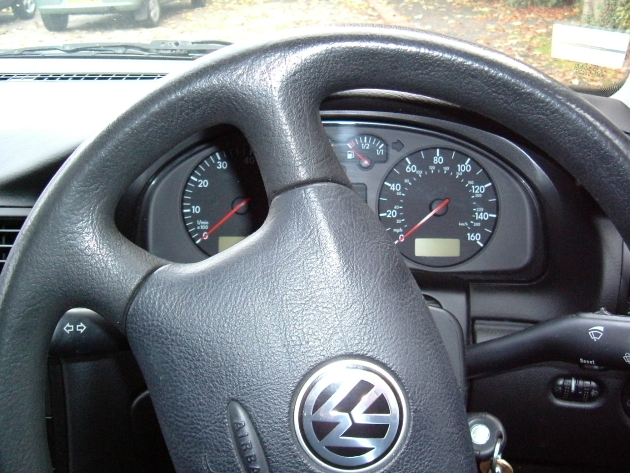 VW Passat B5 Guides Passat B5 Steering Wheel Removal