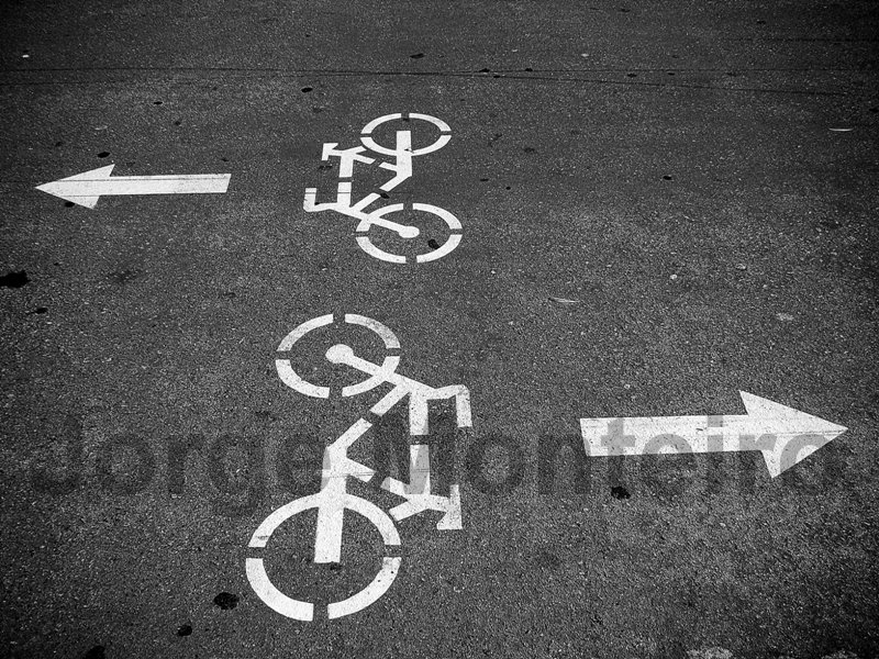 [Sentidos+opostos.JPG]