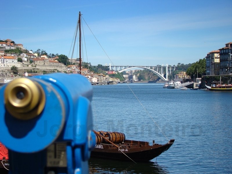 [Ao++longe+a+ponte..jpg]