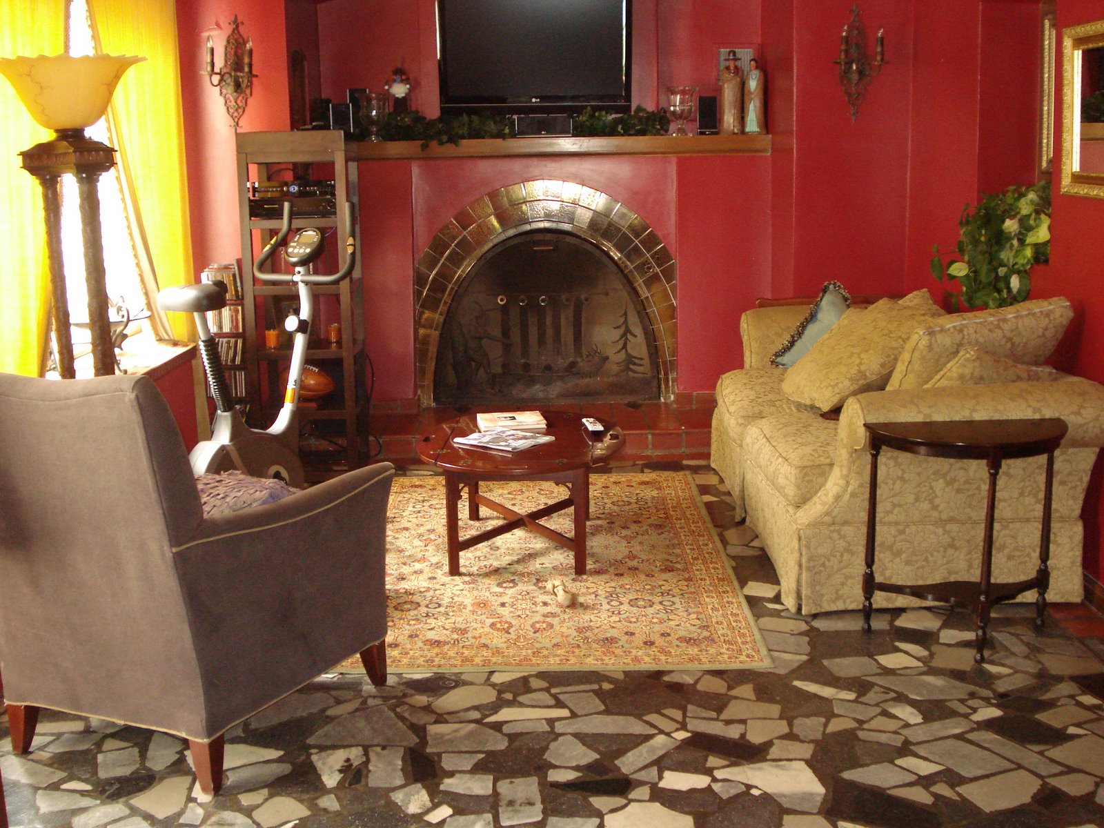 [home+015.jpg]
