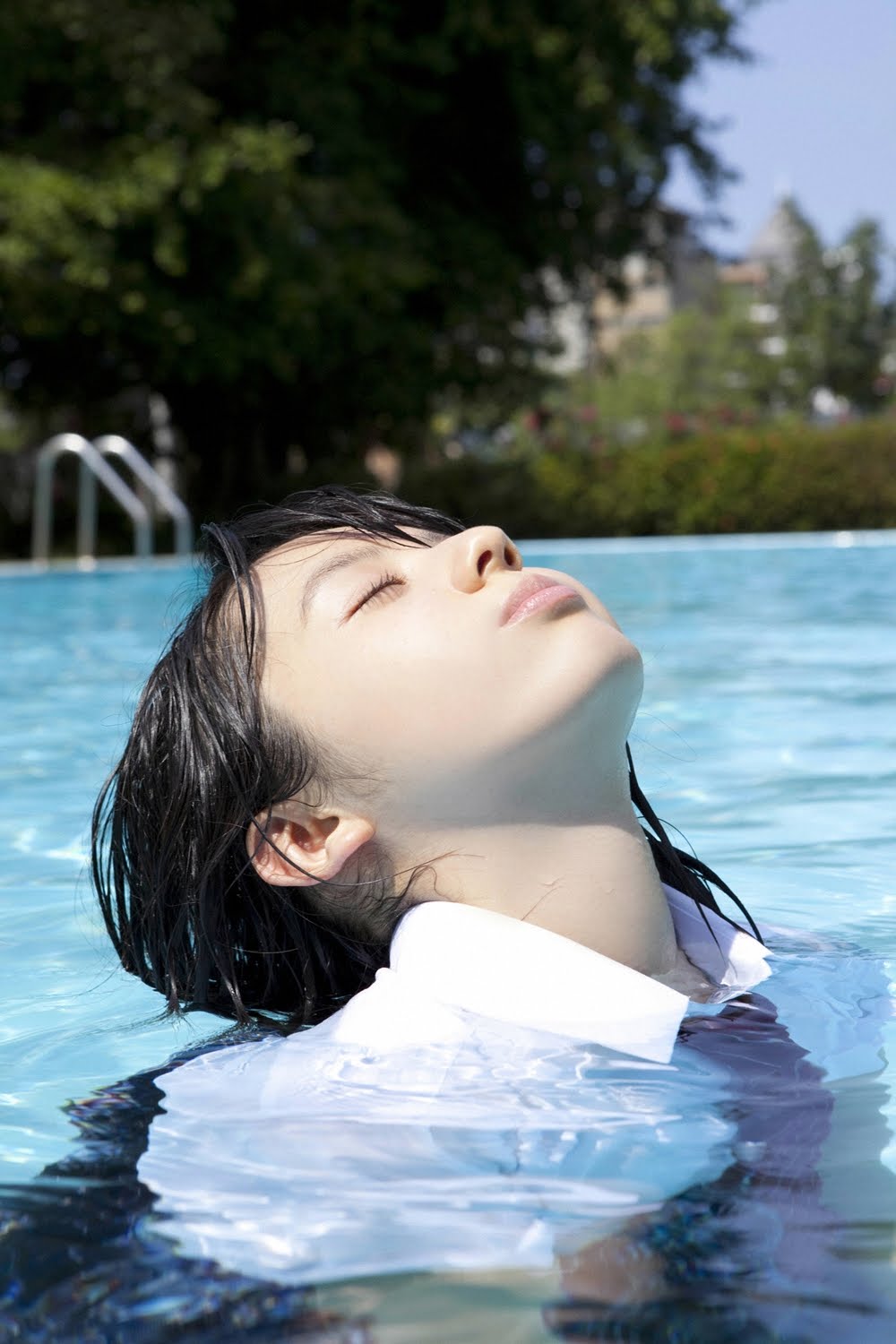 Kaoru Hirata jump into swimming pool in school uniform japanese girls 2011