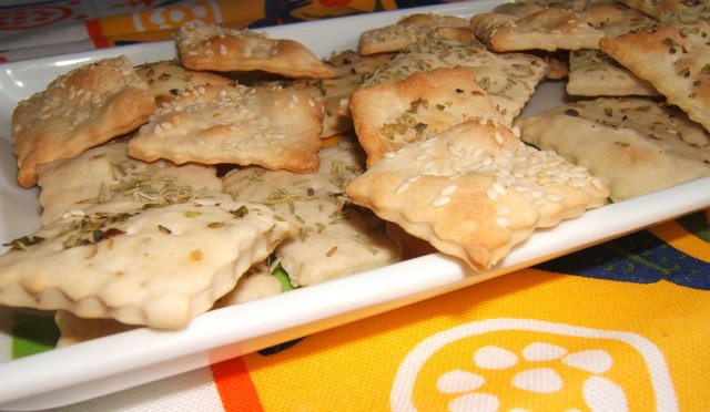 [crackers12.JPG]