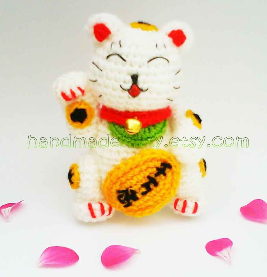 HandmadeKitty: Maneki Neko Lucky Cat Amigurumi Crochet Pattern