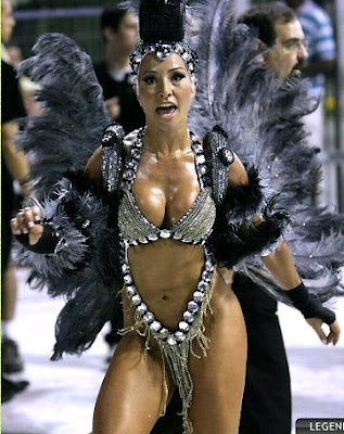 pictures of carnival in brazil. Brazil starts its carnival