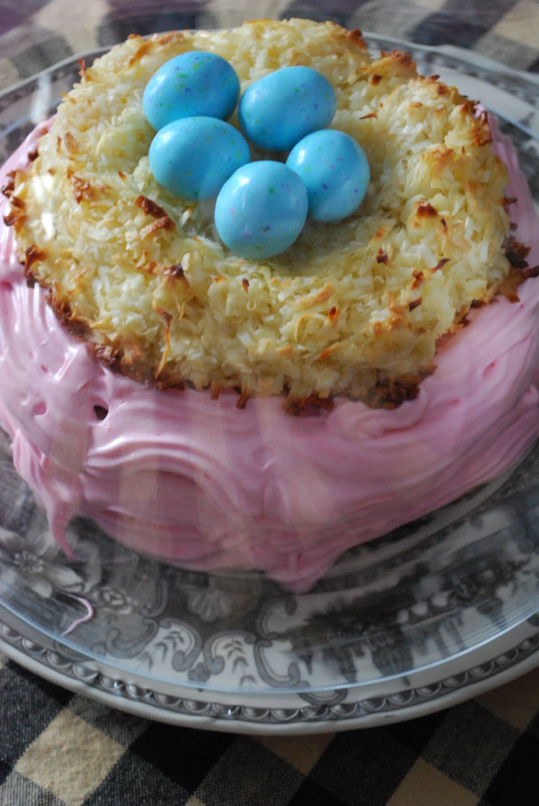 "Isabelle Thornton" Le Chateau des Fleurs: My Easter egg nest cake for ...