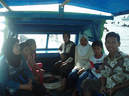 keluarga JASENG FM  keliling pantai dengan speed boat