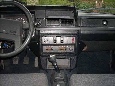 SECRETFORTS: Simple is Beautiful: Volvo 240 Wagon.