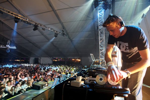[Coachella+Valley+Music+Arts+Festival+2009+-yk9q2Qfd4Ml.jpg]