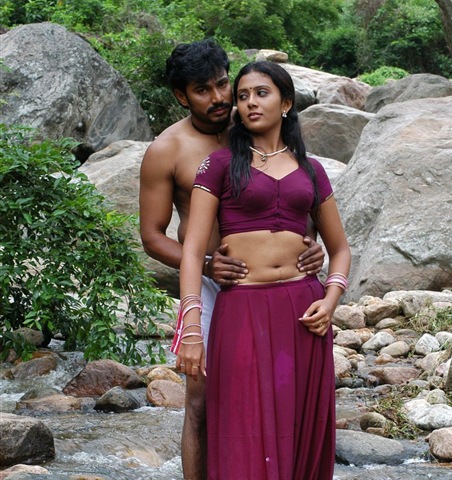 Aaja Nachle Hindi in HD - Einthusan