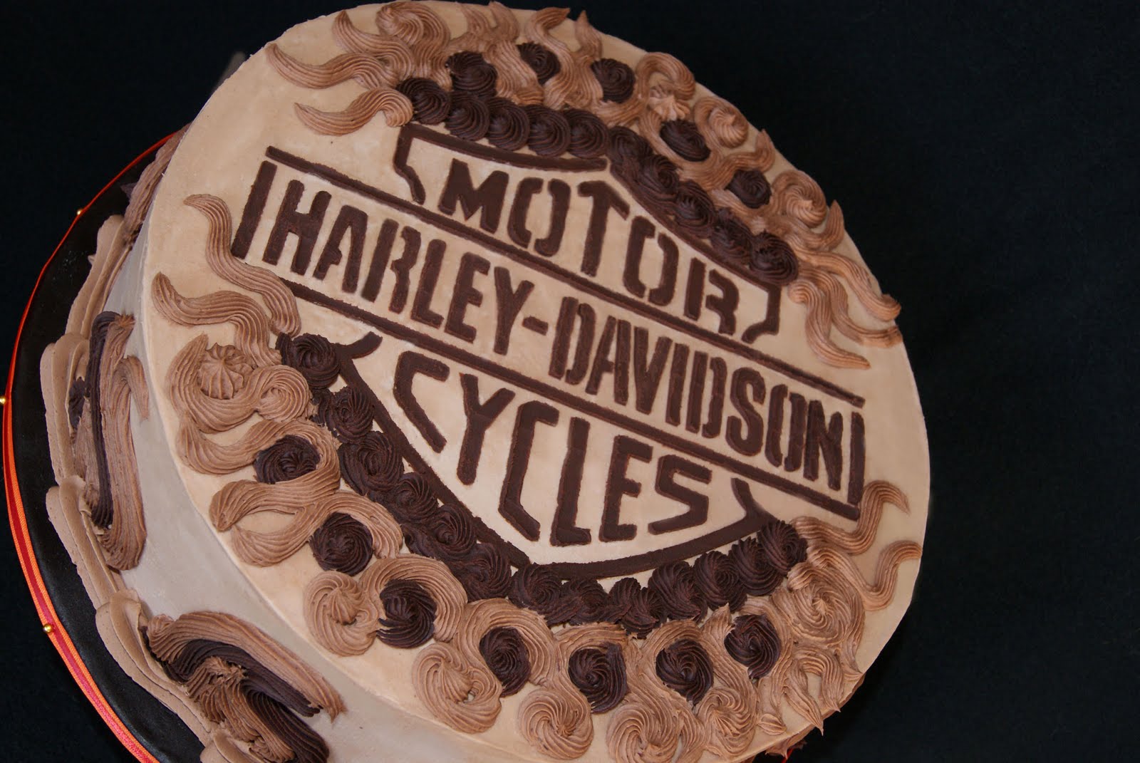 Harley+grooms+cake+2.jpg