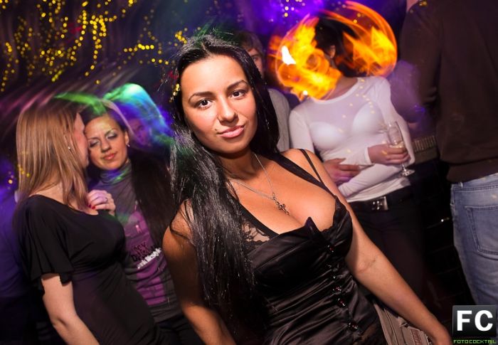 [moscow_night_clubs_62.jpg]
