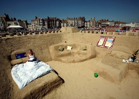 http://3.bp.blogspot.com/_mmBw3uzPnJI/SI15QxQEQVI/AAAAAAAAQJQ/Y3EiONSabPw/s1600/Sand_Hotel_01.jpg