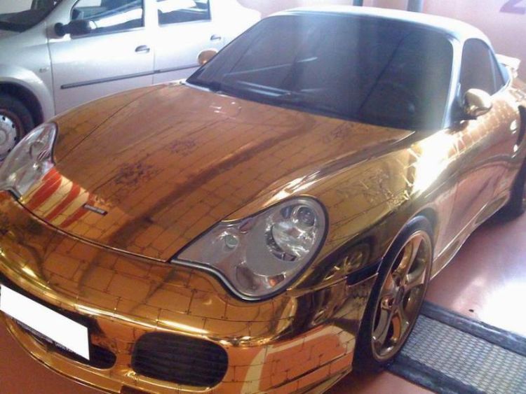 [golden_porsche_04.jpg]