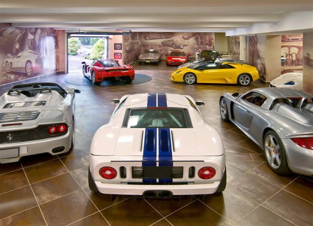 http://3.bp.blogspot.com/_mmBw3uzPnJI/Sv3P6vu1JjI/AAAAAAAA3Dw/QcldbZJSILw/s1600/beautiful_garages_01.jpg