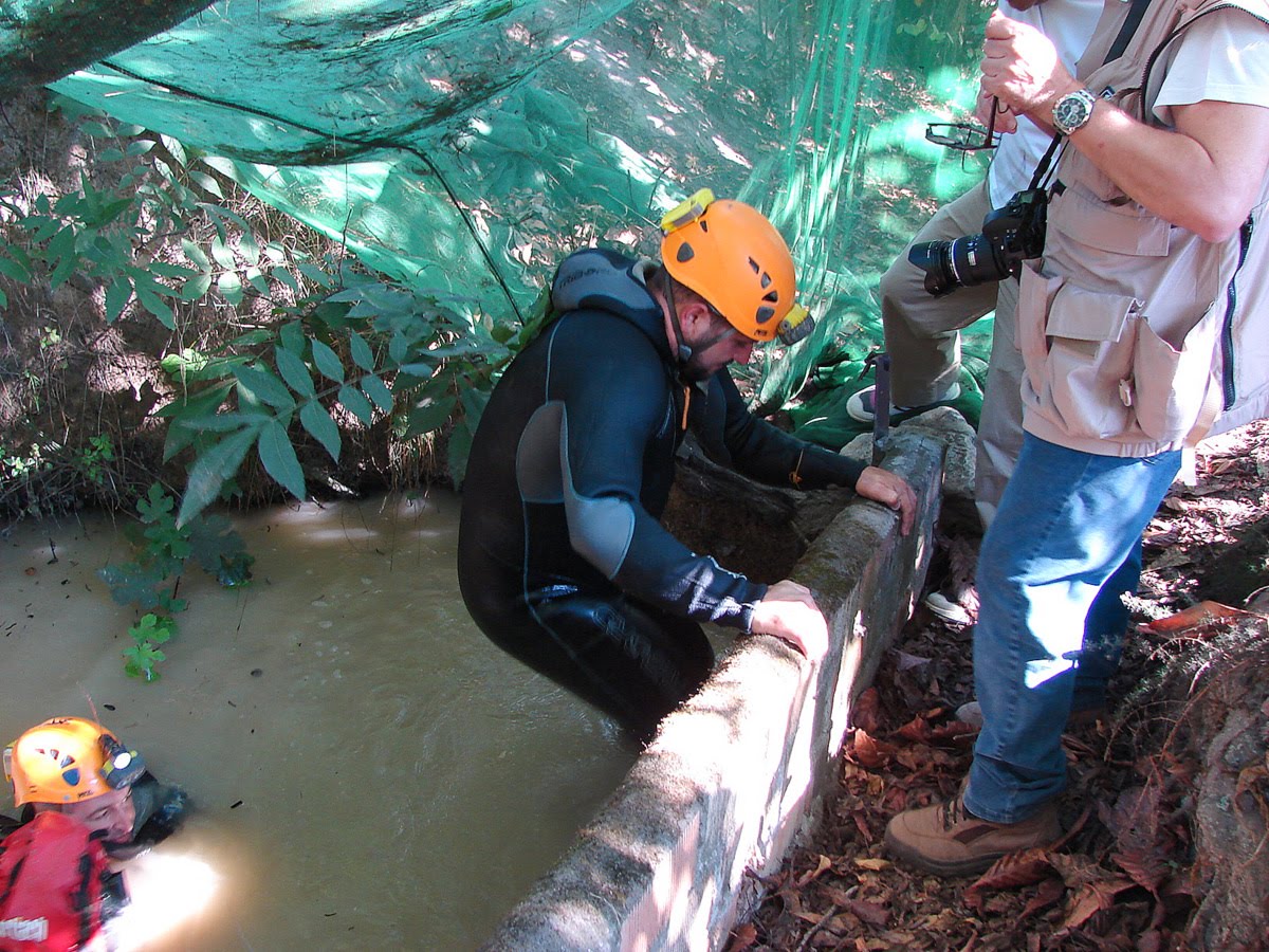 [espeleologos+salida+1.JPG]