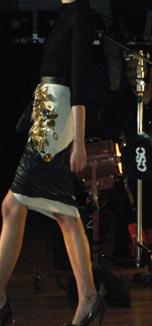 [toni+m+007.jpg]