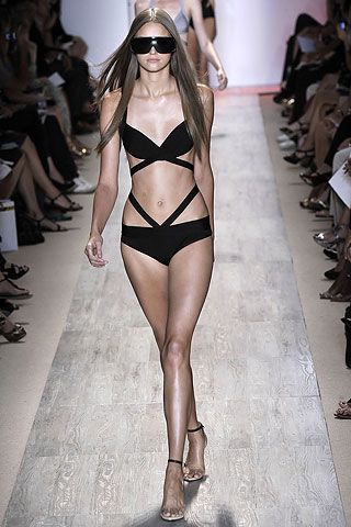 [herveleger07.jpg]