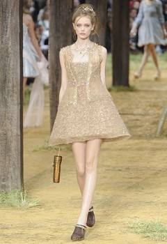 [chanel29-240x350.jpg]