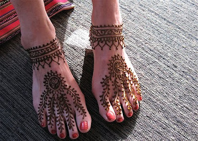 Latest Mehndi Designs for Girls