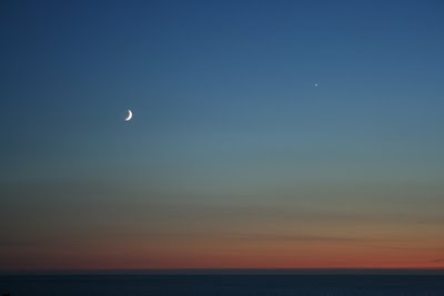 MOON AND VENUS  15-06-10,  22:50 hrs.