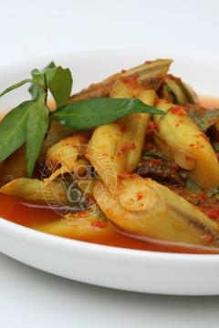 Secubit Garam Asam Pedas Batang Keladi