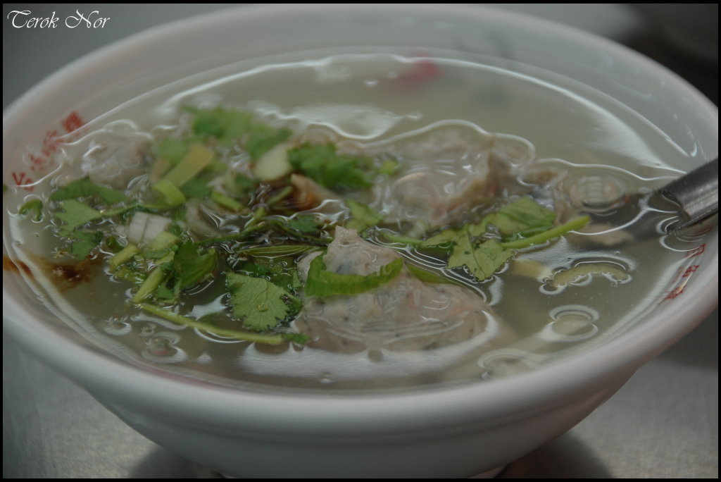 [虱目魚羹002.jpg]