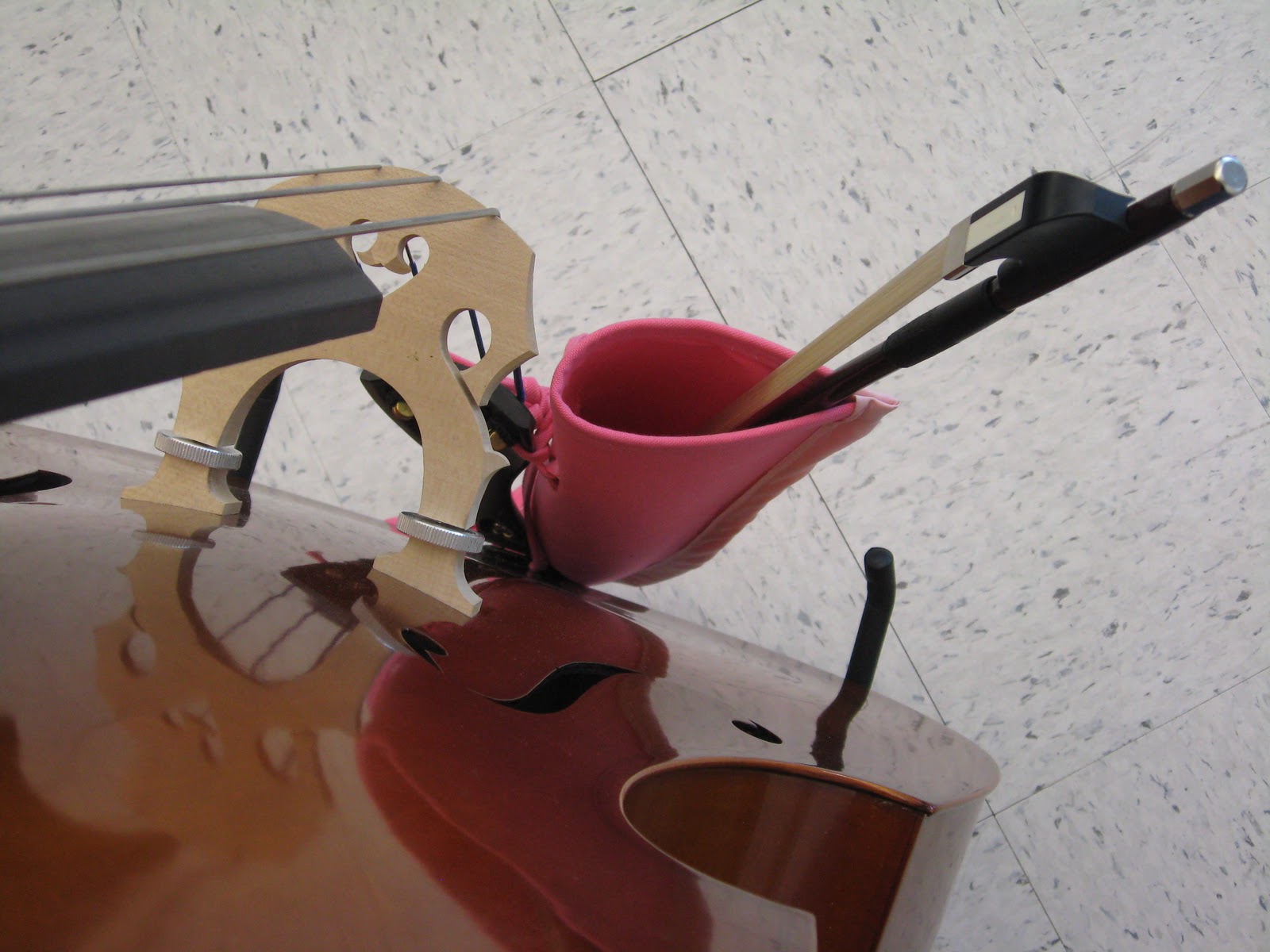 Sewing with Strings Make A Bass Bow Quiver