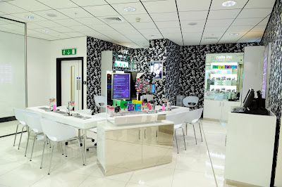 Candy Nail Bar
