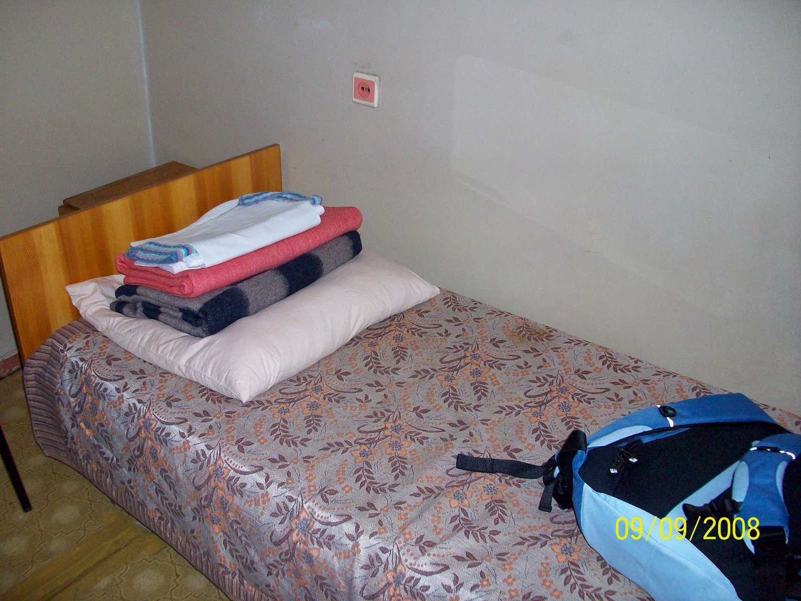 [100_0422.JPG]
