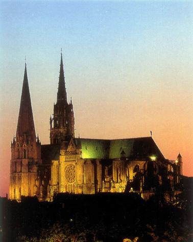 [Chartres2.JPG]