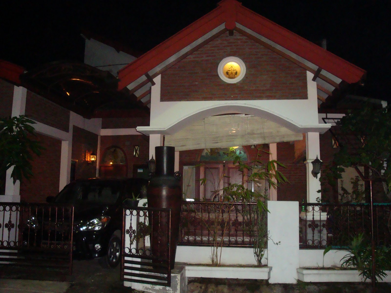 MEBEL SIGAR BENCAH: rumahku istanaku.