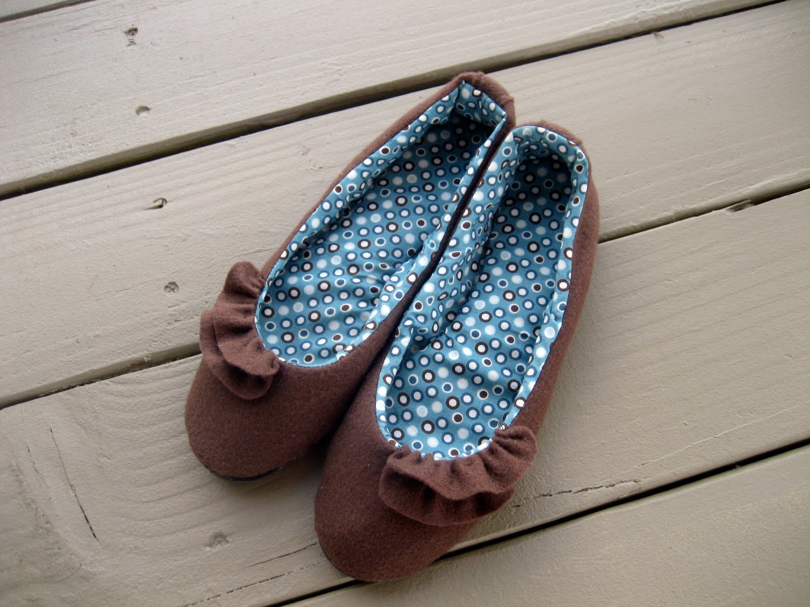 How to sew slippers from old slippers and towels 29 How to sew slippers from old slippers and towels 20