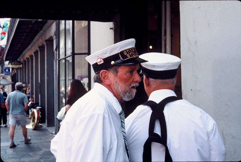 [0394094-R01-017.Jpg]