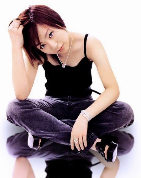 [hikaru-utada-pic-0001.jpg]