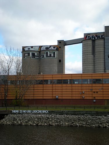 [3042096189_aeb1105808.jpg]