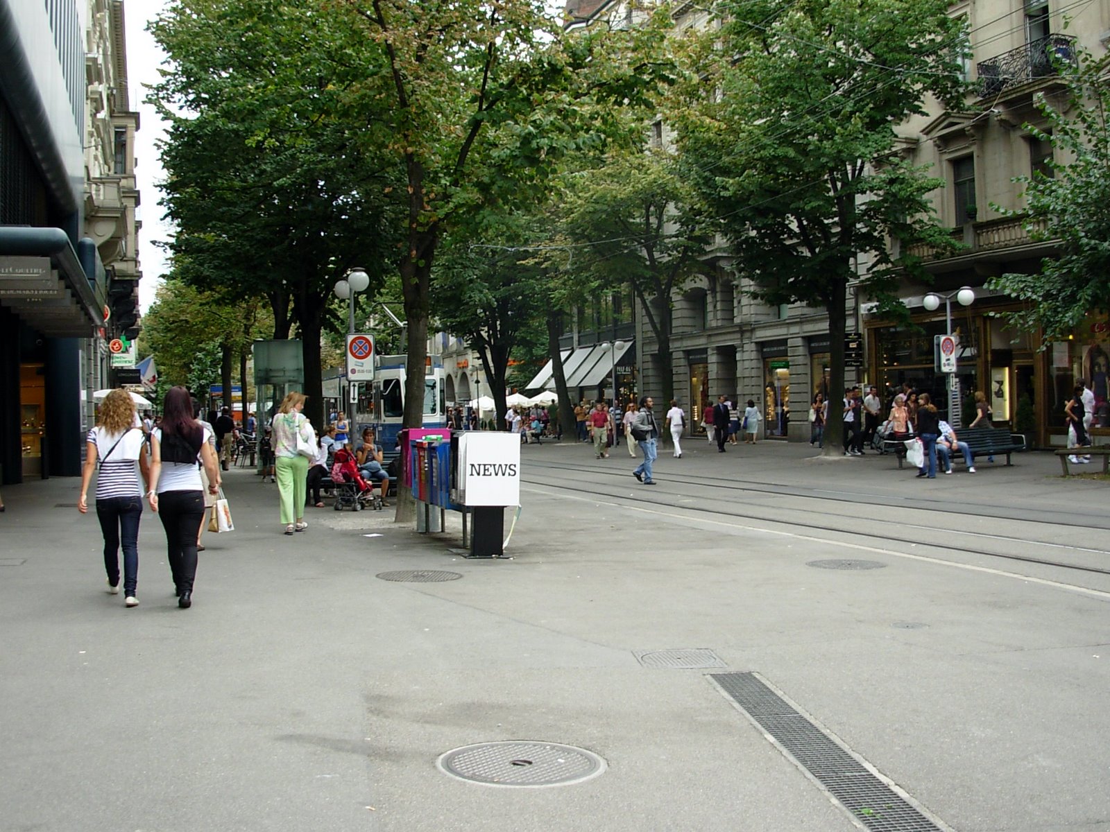 [DSCN1901.JPG]