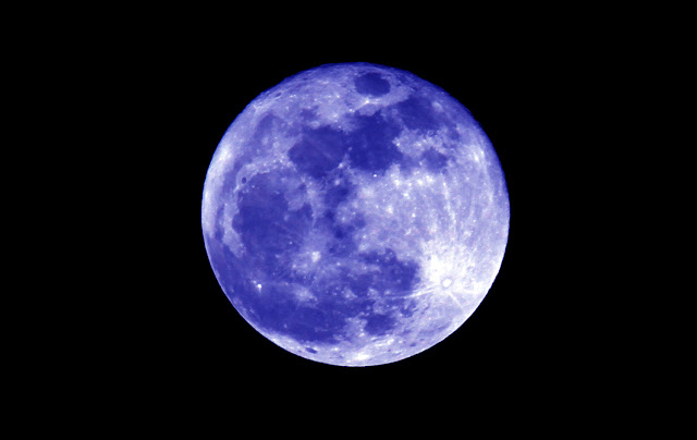 LUNA AZUL