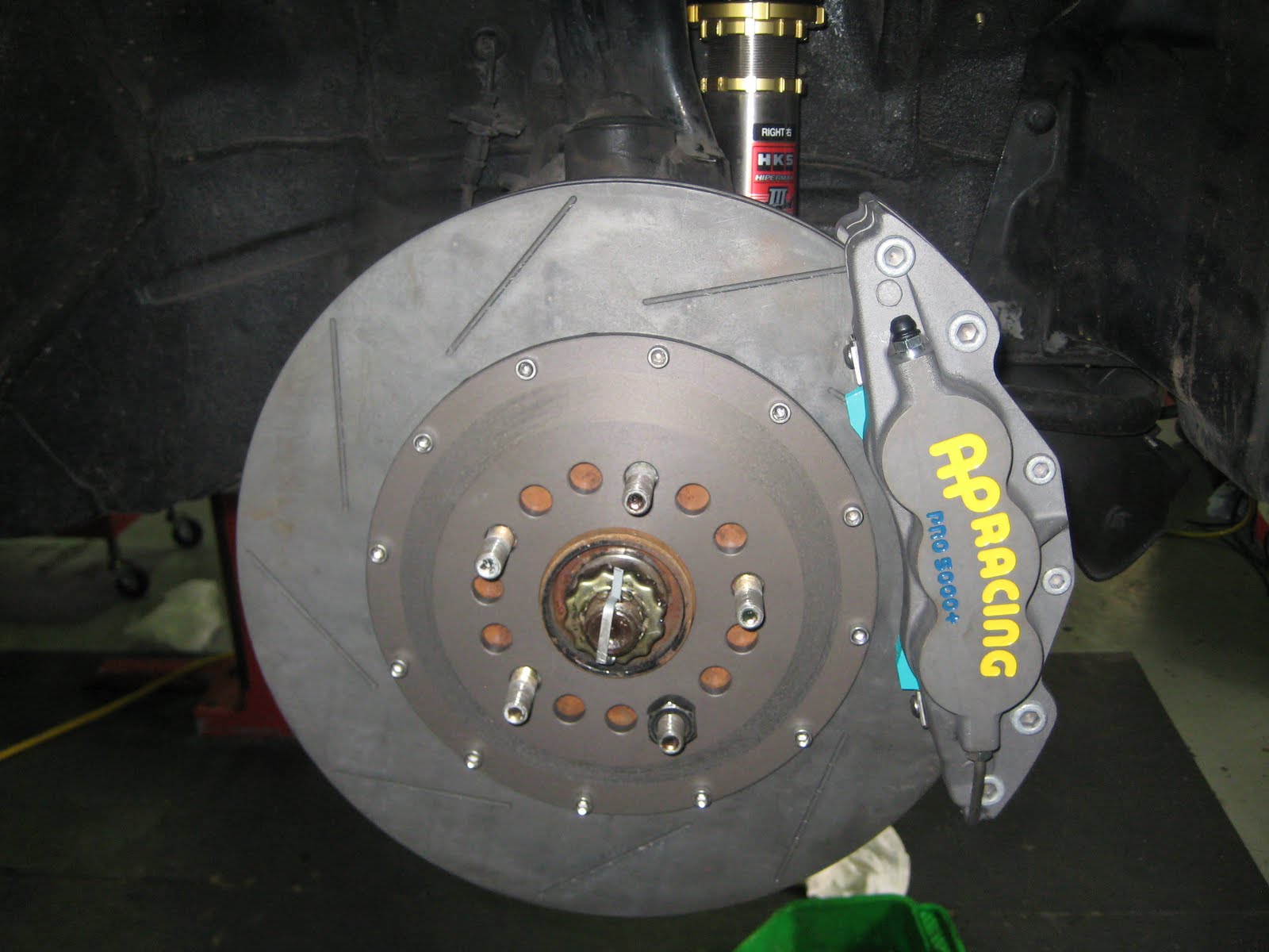 GT AUTO GARAGE R32 GTR AP BRAKE UPGRADE