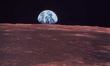 [Apollo-11-Earthrise-on-th-001.jpg]