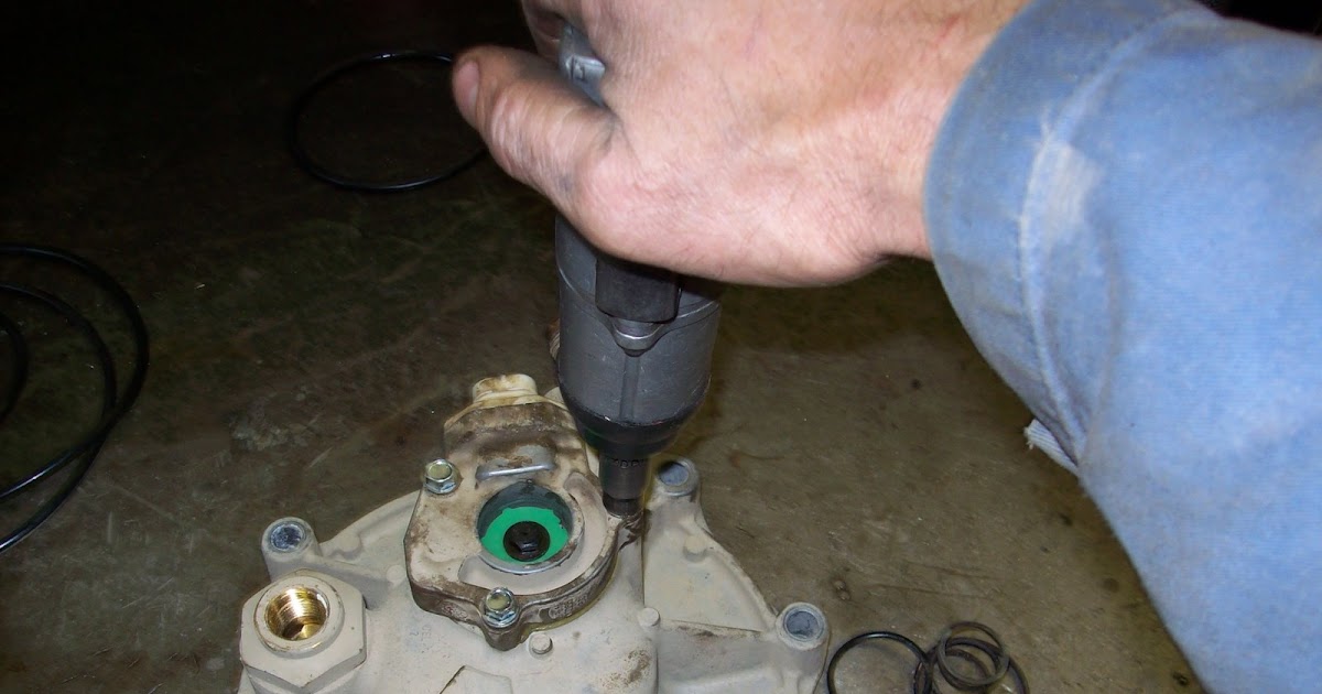 School Bus Mechanic Bus &amp; Truck Air Brakes SystemBendix AD9 Air Dryer