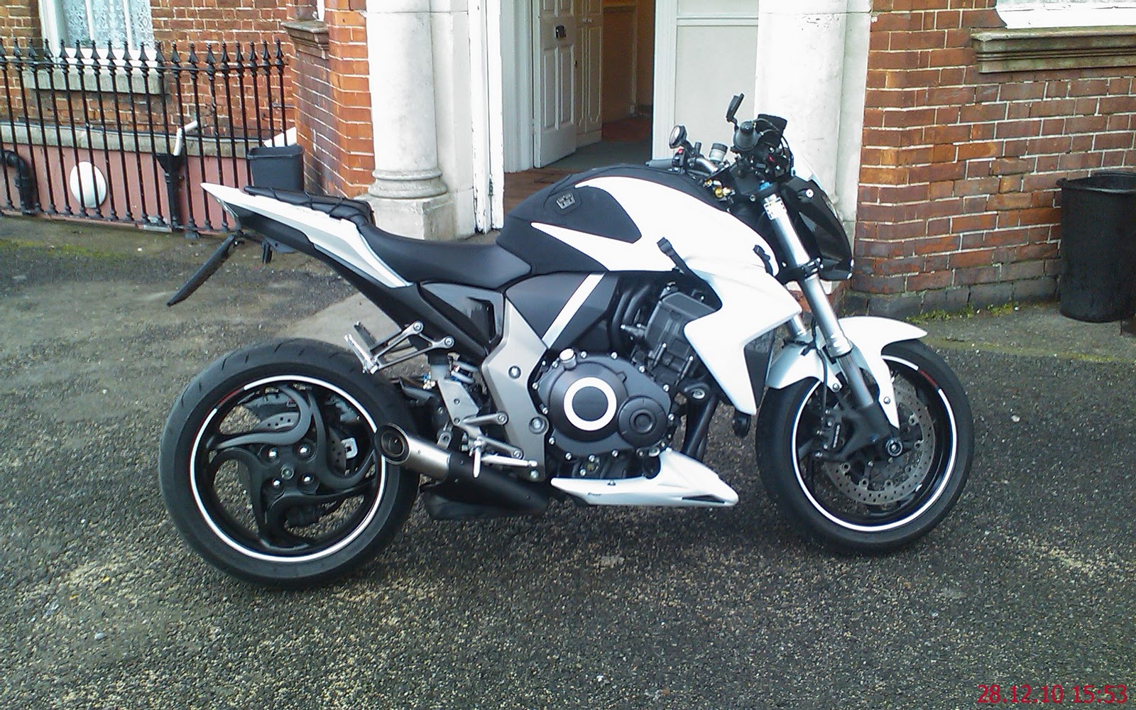 Honda cb1000r 2010