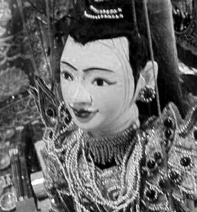 [pupette+black+and+white.jpg]