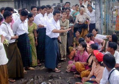 [2003+uzo+net+049.jpg]