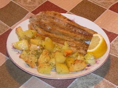 [plate-with-baked-hake-and-potatoes.jpg]