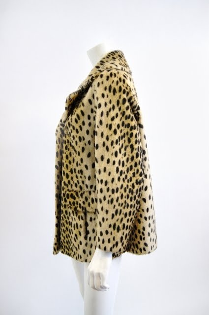 [1950s+Faux+Leopard+Fur+Car+Coat+side.jpg]